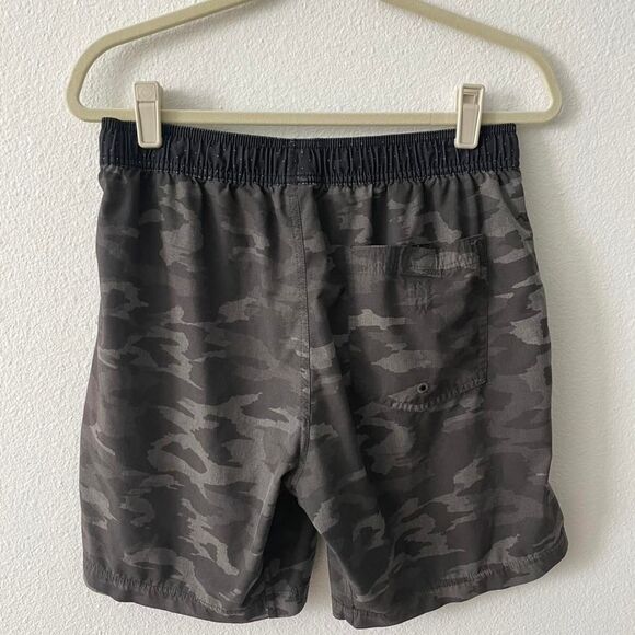 Vuori men’s camo shorts best fit size S/M - Picture 2 of 6